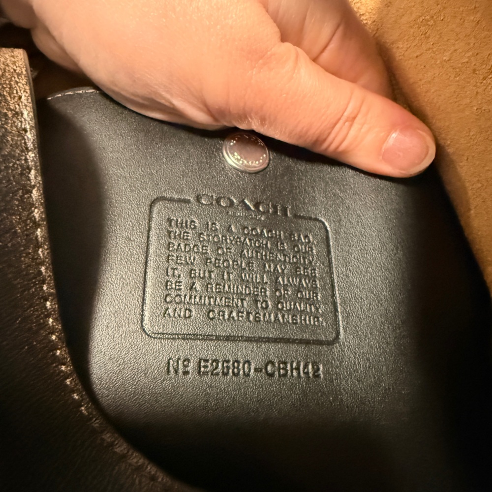 EUC Coach Brooklyn 39 Loved Leather - Picture 6 of 8